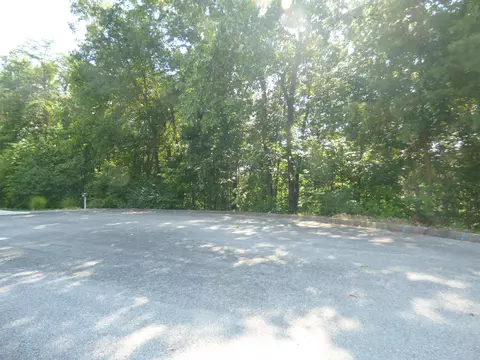 0 Lakeview Dr #LOT 8, Harriman, TN 37748