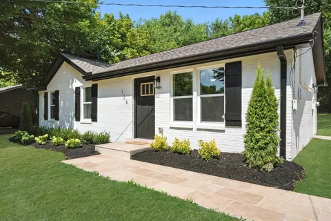 104 Davis Dr, Columbia, TN 38401