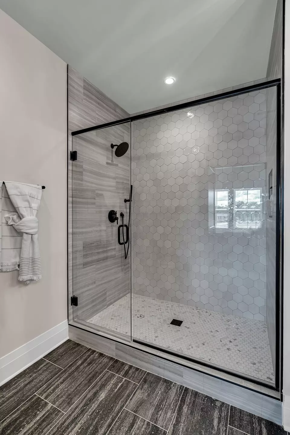 Bath - 1050 Noble Loop #29, Nashville, TN 37211 photo 3 of 6