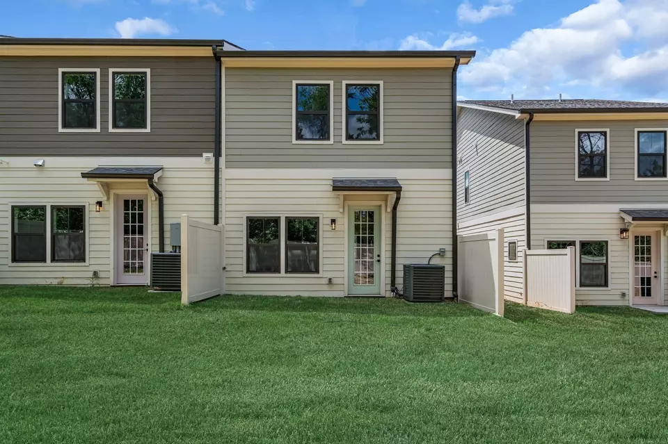 Exterior - 1050 Noble Loop #29, Nashville, TN 37211 photo 5 of 9