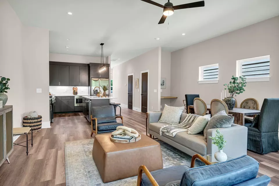 Living - 1050 Noble Loop #29, Nashville, TN 37211 photo 1 of 1