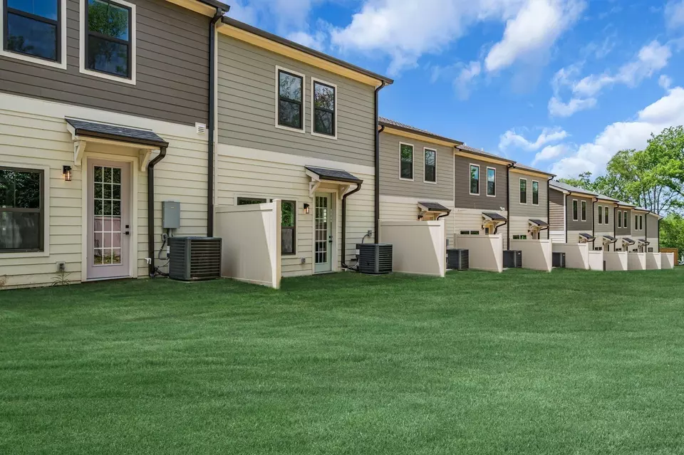 Exterior - 1050 Noble Loop #29, Nashville, TN 37211 photo 7 of 9