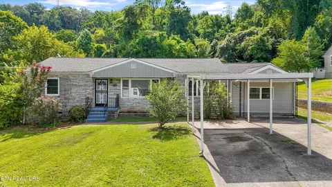 1712 Breda Dr, Knoxville, TN 37918