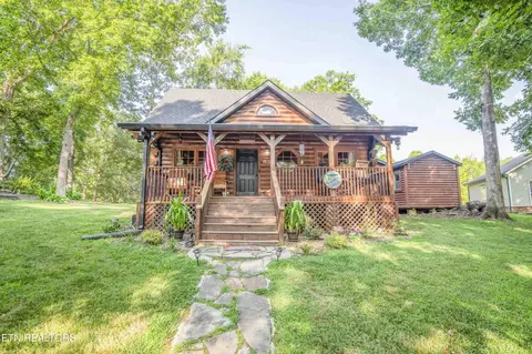 241 Goose Point Dr, Spring City, TN 37381