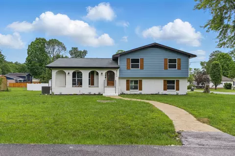 8214 Oxford Dr, Hixson, TN 37343