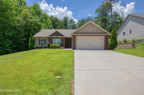 6933 Harvest Grove Ln, Knoxville, TN 37918