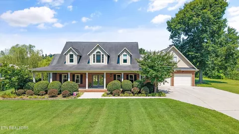 102 Bradford Village Way, Kingston, TN 37763