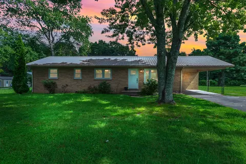 107 Horseshoe Bend Rd, Leoma, TN 38468