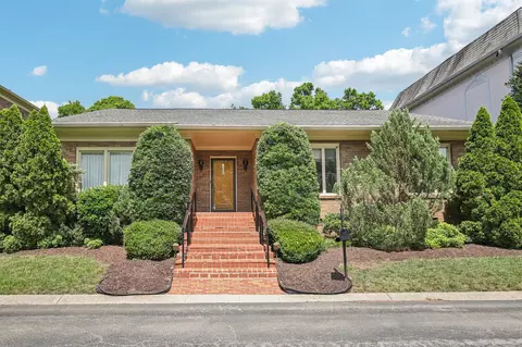 73 Concord Park W, Nashville, TN 37205
