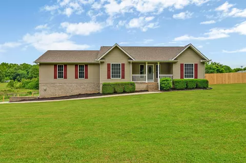 1011 Model Farm Rd, Jamestown, TN 38556
