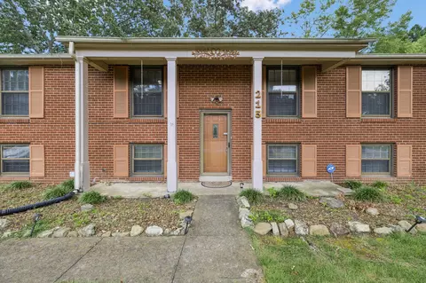 215 Heights Ave, Tullahoma, TN 37388