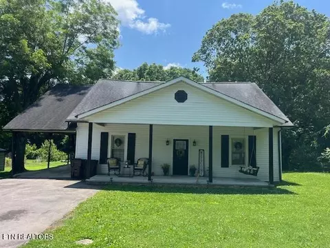 1765 Outer Dr, Lenoir City, TN 37771