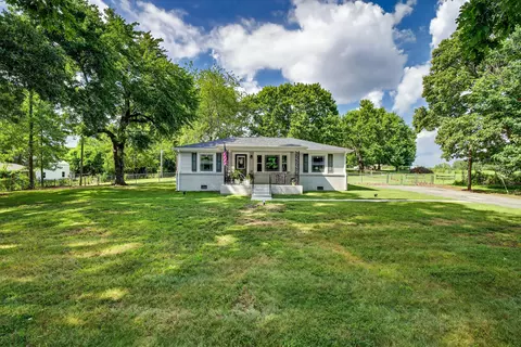 124 Prospect Rd, Fayetteville, TN 37334
