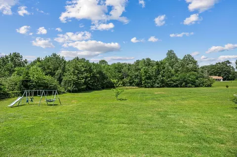 Exterior - 1372 Tidwell Switch Rd, Dickson, TN 37055 photo 6 of 7
