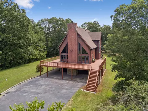 121 High Forest Dr, Hampshire, TN 38461