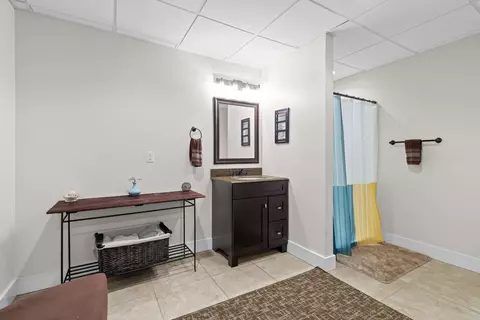 Bath - 2956 Reflection Ln, Ooltewah, TN 37363 photo 8 of 8