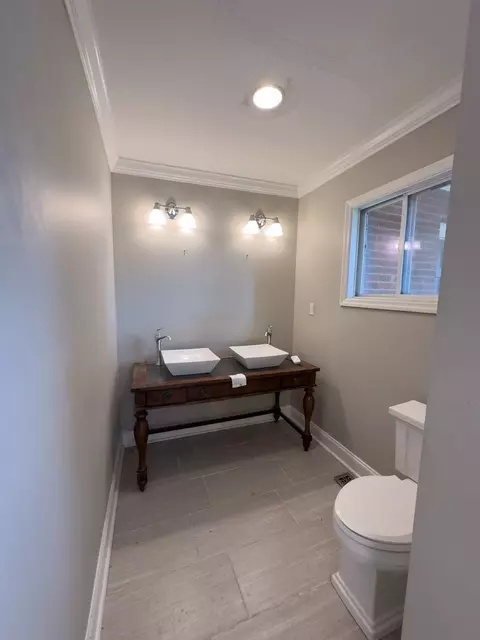 Bath - 108 Petty St, Dover, TN 37058 photo 1 of 3