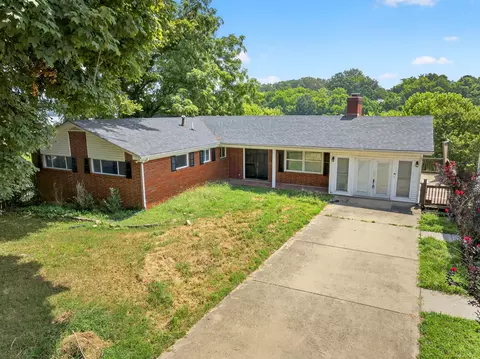 Exterior - 108 Petty St, Dover, TN 37058 photo 2 of 5
