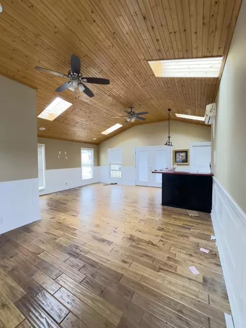 Living - 108 Petty St, Dover, TN 37058 photo 5 of 5