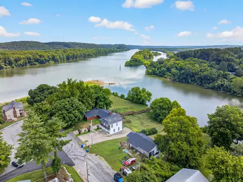 View/Area - 108 Petty St, Dover, TN 37058 photo 2 of 14