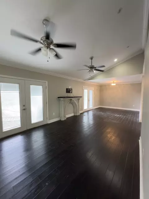 Living - 108 Petty St, Dover, TN 37058 photo 4 of 5