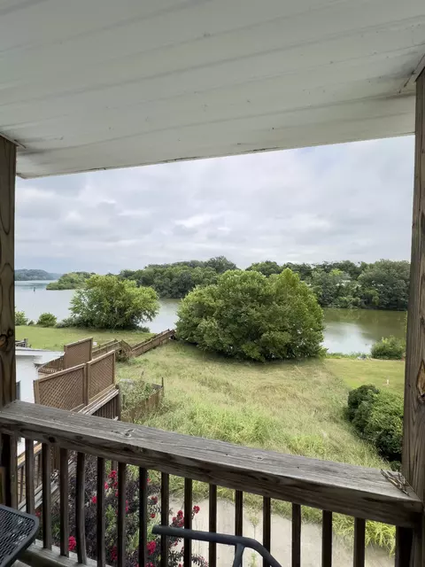 Exterior - 108 Petty St, Dover, TN 37058 photo 4 of 5