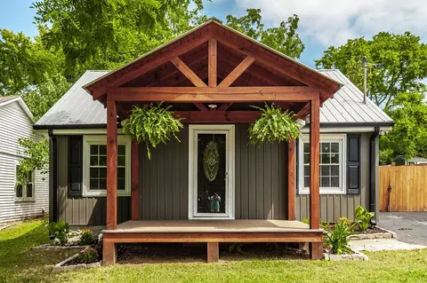 154 E Woodrow St, Gallatin, TN 37066