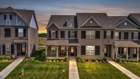 935 Nance Ln, Lebanon, TN 37087