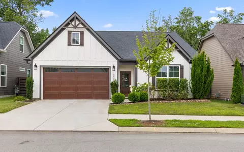 5563 Acadia Dr, Chattanooga, TN 37415