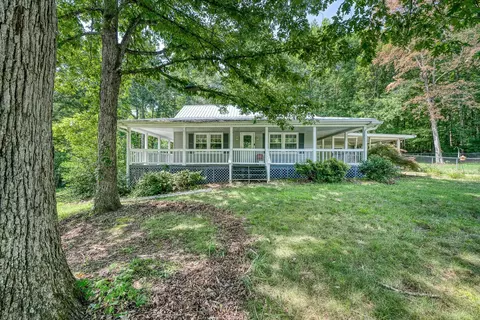 217 Simmons St, Spencer, TN 38585