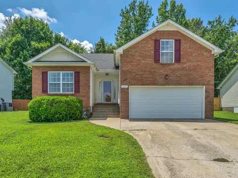 437 Piney Dr, Clarksville, TN 37042