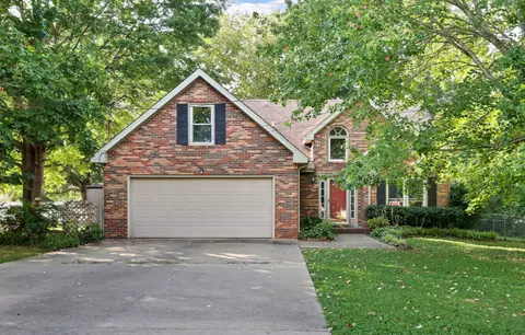 1975 Stepford Dr, Clarksville, TN 37043
