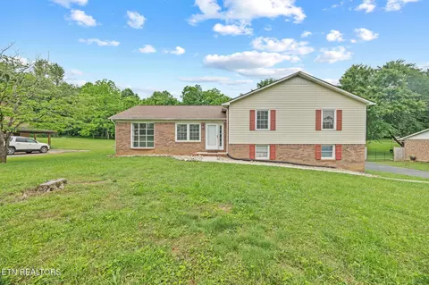 1036 Hawthorn Dr, Cookeville, TN 38501