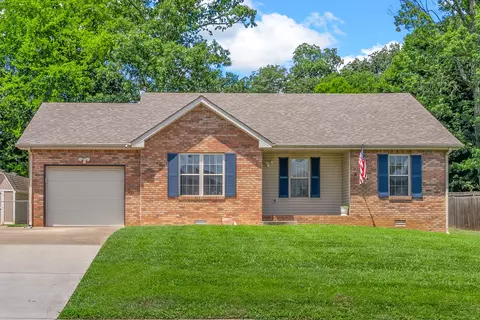 3297 N Senseney Cir, Clarksville, TN 37042