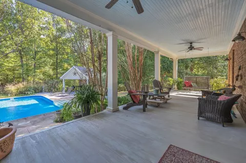Exterior - 94 Oak Shadow Dr, Loretto, TN 38469 photo 7 of 19