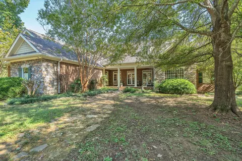 Exterior - 94 Oak Shadow Dr, Loretto, TN 38469 photo 10 of 19