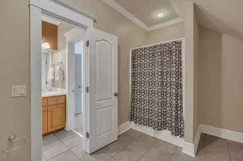 Bath - 94 Oak Shadow Dr, Loretto, TN 38469 photo 10 of 12