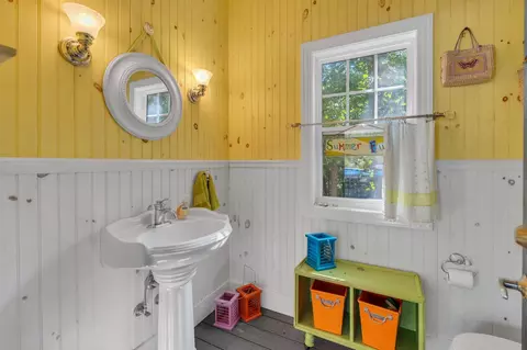 Bath - 94 Oak Shadow Dr, Loretto, TN 38469 photo 12 of 12