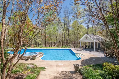Exterior - 94 Oak Shadow Dr, Loretto, TN 38469 photo 17 of 19