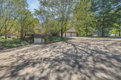 Exterior - 94 Oak Shadow Dr, Loretto, TN 38469 photo 13 of 19