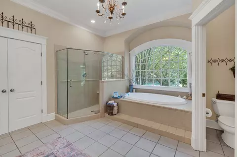 Bath - 94 Oak Shadow Dr, Loretto, TN 38469 photo 4 of 12
