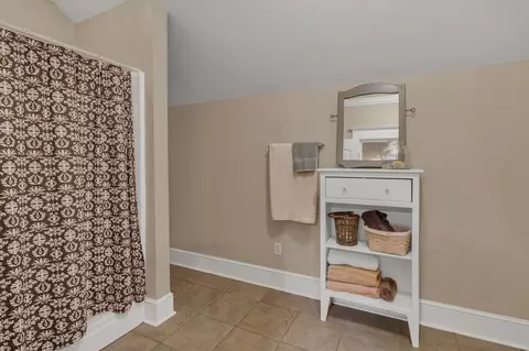 Bath - 94 Oak Shadow Dr, Loretto, TN 38469 photo 9 of 12