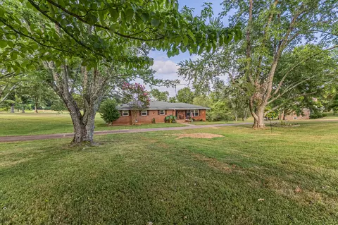 2466 Union Hill Rd, Goodlettsville, TN 37072