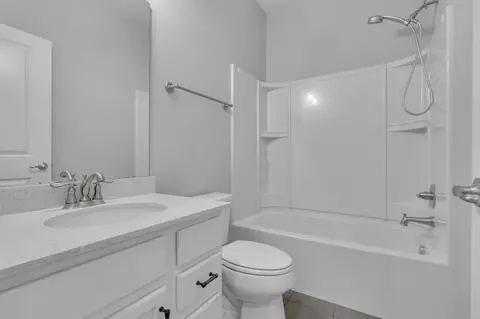 Bath - 2827 Kellner Dr, Murfreesboro, TN 37128 photo 1 of 3