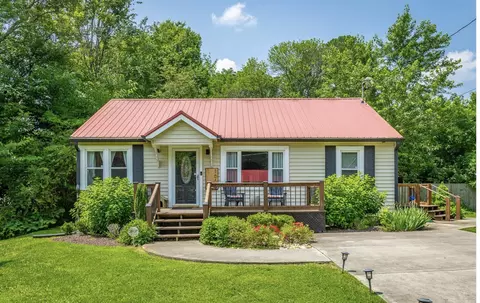 1003 Sunset Ave NW, Cleveland, TN 37311