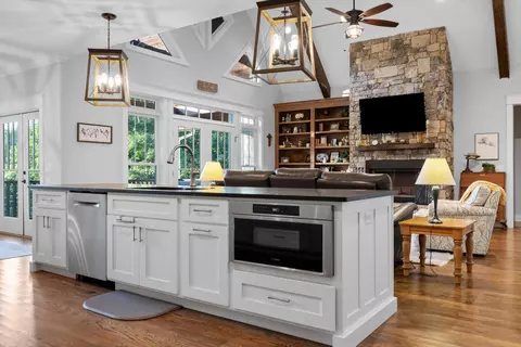 Kitchen - 103 Turkey Trl, Dunlap, TN 37327 photo 2 of 11