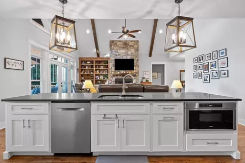 Kitchen - 103 Turkey Trl, Dunlap, TN 37327 photo 4 of 11