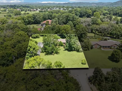 1214 Hunters Trail Dr, Franklin, TN 37069