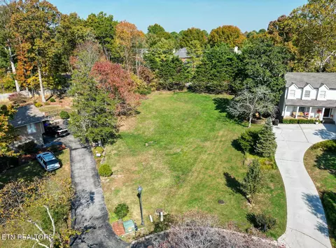 12001 Congressional Pt, Knoxville, TN 37934