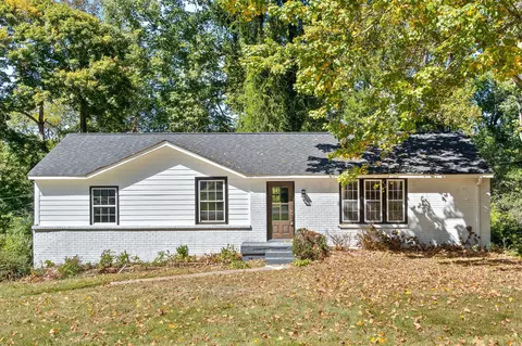 301 Robin Hood Dr, Clarksville, TN 37042